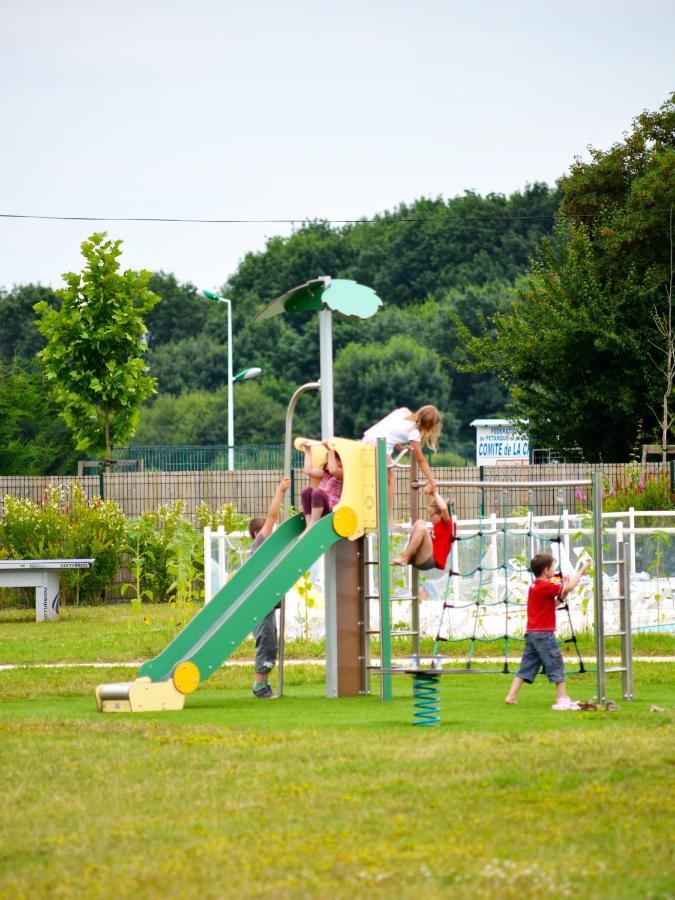 Camping Du Plan D'Eau **** Hotel Saint-Yrieix-sur-Charente Kültér fotó