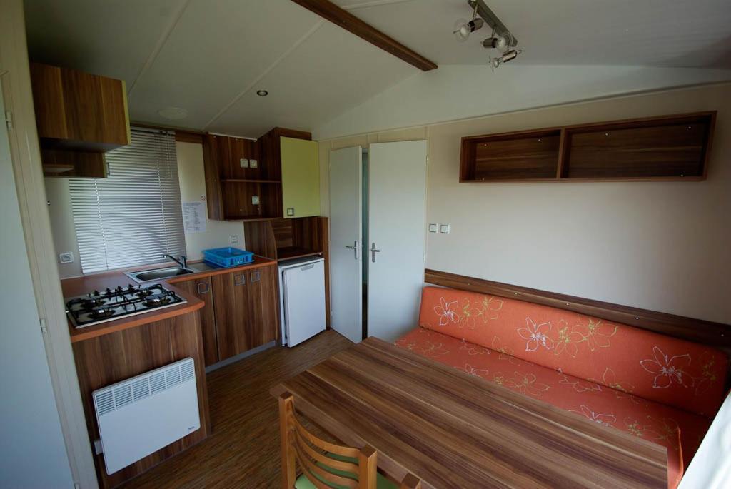 Camping Du Plan D'Eau **** Hotel Saint-Yrieix-sur-Charente Kültér fotó