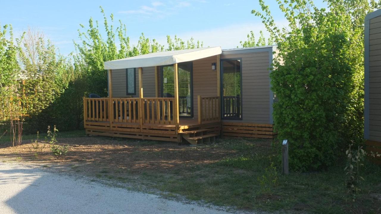 Camping Du Plan D'Eau **** Hotel Saint-Yrieix-sur-Charente Kültér fotó